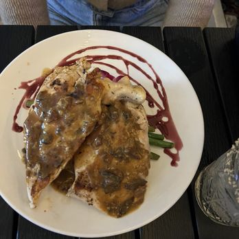 Stones Throw - Chicken with mushroom sauce - Steakhouses Near Me - Cape Coral, Florida Stones Throw - Chicken with mushroom sauce - Steakhouses Near Me - Cape Coral, Florida