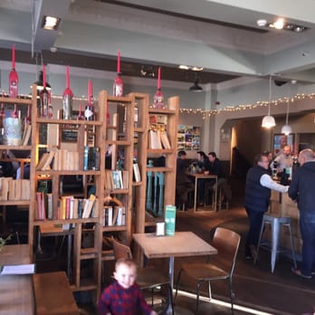 Hen & Chicken - Pubs Near Me - Bristol, BST