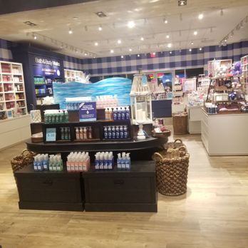 Bath & Body Works - Cosmetics & Beauty Supply Near Me - Miami, Florida Bath & Body Works - Cosmetics & Beauty Supply Near Me - Miami, Florida
