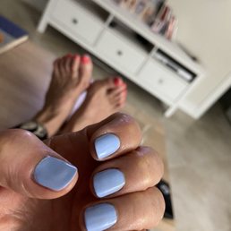 Day of mani / pedi. Rough.Sloppy. Day of mani / pedi. Rough.Sloppy.