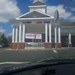 Dunkin' - Outside