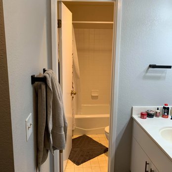 Clever Design & Remodeling - Bathroom before the remodel - General Contractors Near Me - San Jose, California Clever Design & Remodeling - Bathroom before the remodel - General Contractors Near Me - San Jose, California