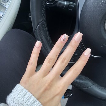 Wynn Nails & Spa - Acrylic Fill with snake sticker by Tim - Nail Salons Near Me - Irvine, California