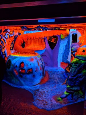 Electric Ladyland - Museum of Fluorescent Art by null