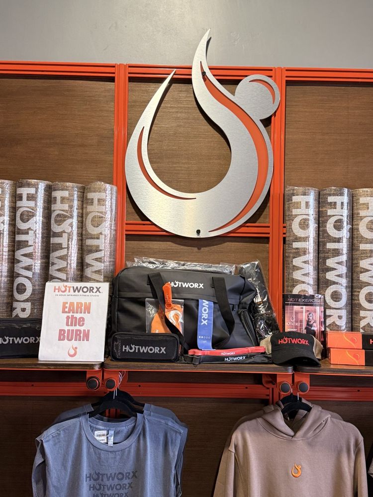 HOTWORX - Visalia, CA - Park Place Promenade