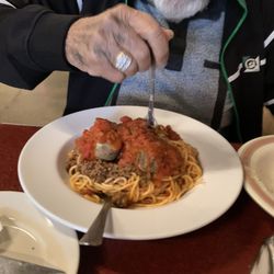 Luigis Italian Restaurant - Italian Sausage with spaghetti