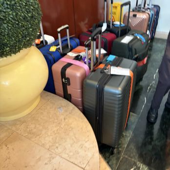龍堡國際 - Lots of luggage storage - Hotels Near Me - Hong Kong, HK
