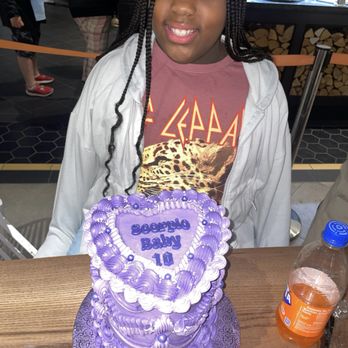 Amy's Cupcakes - Custom Cakes Near Me