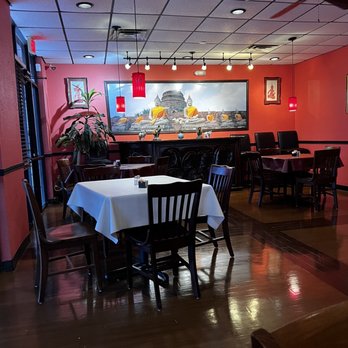 Noy's Bistro - Inside - Thai Near Me - Universal City, Texas