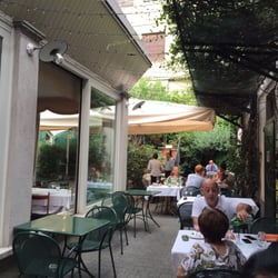 Osteria L'angolo del Silenzio - Outdoor patio.