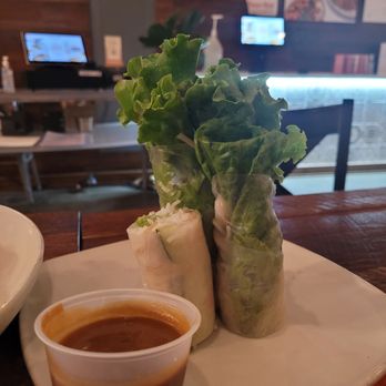 CrackleMi Vietnamese Grill - Shrimp spring roll w/peanut sauce - Vietnamese Near Me - Seattle, Washington CrackleMi Vietnamese Grill - Shrimp spring roll w/peanut sauce - Vietnamese Near Me - Seattle, Washington