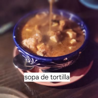 Fonda Del Barrio by null