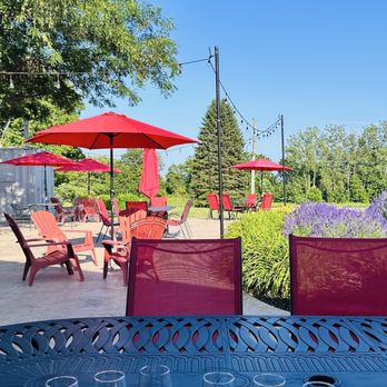 Burning Kiln Winery - 2 wine flights $20 : 6 one ounce pours (3 for $10) - Wineries Near Me - St Williams, Ontario