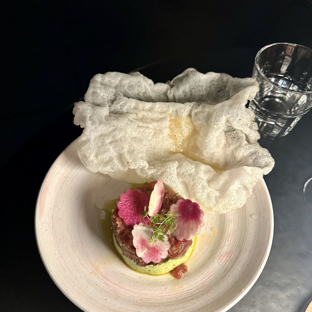 Hudson VU - Tuna Tartare - Lounges Near Me - New York, New York