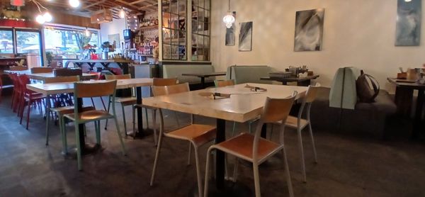 MeeT on Main by null