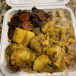 Island Flavors - Sm Oxtail Combination with Curry Chicken