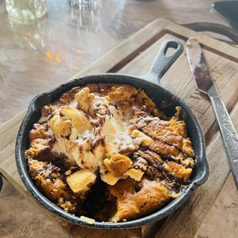Wolf by Vanderpump at Caesars Republic Lake Tahoe - Deep dish smores - American Near Me - Stateline, Nevada Wolf by Vanderpump at Caesars Republic Lake Tahoe - Deep dish smores - American Near Me - Stateline, Nevada
