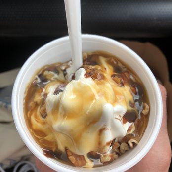 Original Burger - Turtle sundae with generous toppings! - Ice Cream & Frozen Yogurt Near Me - Shelbyville, Illinois Original Burger - Turtle sundae with generous toppings! - Ice Cream & Frozen Yogurt Near Me - Shelbyville, Illinois