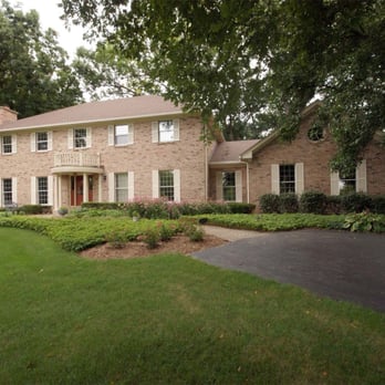 Beth Lindner - Fathom Realty - Real Estate Agents Near Me - Wheaton, Illinois