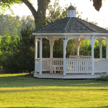 Hillbrook Inn - Bed & Breakfast Near Me - Charles Town, West Virginia