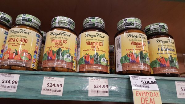 MOM's Organic Market by null