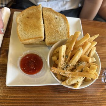 CRAFTkitchen - Short rib grilled cheese - New American Near Me - Henderson, Nevada CRAFTkitchen - Short rib grilled cheese - New American Near Me - Henderson, Nevada