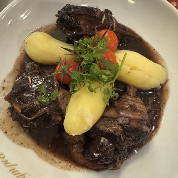 Cafe de l'Olympia - Coq au vin - Patisserie/Cake Shop Near Me - Paris, 75