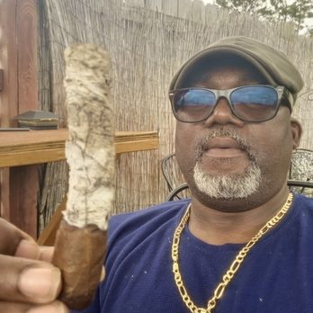 Sweet Rolls Stinky Asshe - Nice stick, in Hinesville - Cigar Bars Near Me - Hinesville, Georgia Sweet Rolls Stinky Asshe - Nice stick, in Hinesville - Cigar Bars Near Me - Hinesville, Georgia