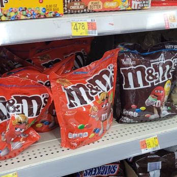 Walmart - a shelf of candy and candy bars - Grocery Near Me - Wyomissing, Pennsylvania Walmart - a shelf of candy and candy bars - Grocery Near Me - Wyomissing, Pennsylvania