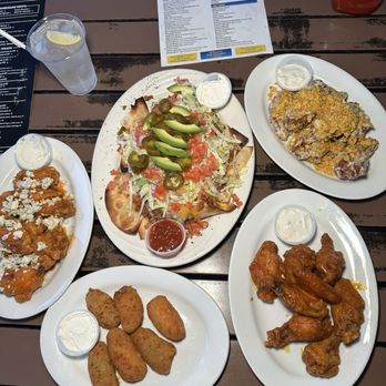Blue 42 - Sports Bars Near Me - Elmwood Park, New Jersey
