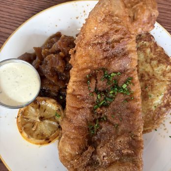 Union Corners Tavern - Walleye - Cocktail Bars Near Me - Madison, Wisconsin