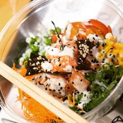 Poké & Roll - Poke bowl. Comida Hawaiana
