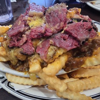 Langer's Delicatessen - Pastrami Chili Cheese Fries $19 - Delis Near Me - Los Angeles, California Langer's Delicatessen - Pastrami Chili Cheese Fries $19 - Delis Near Me - Los Angeles, California