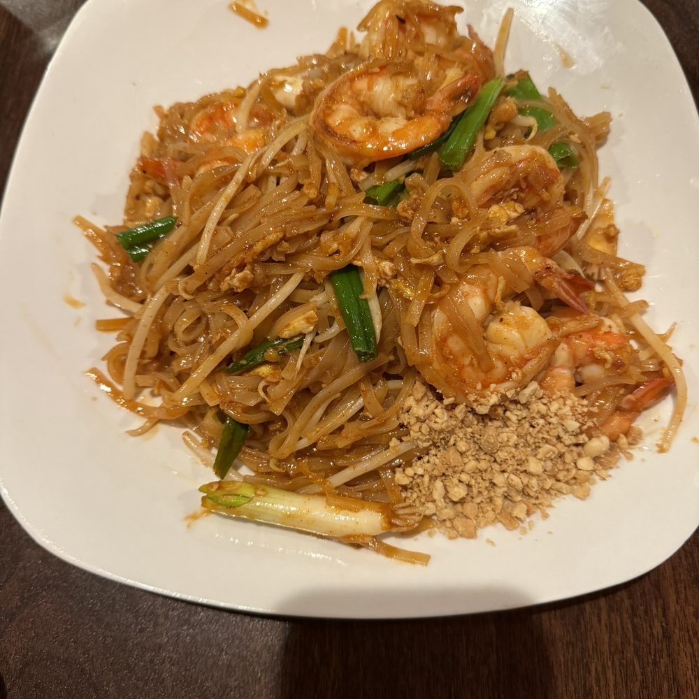 44. Pad Thai w/ Shrimp 44. Pad Thai w/ Shrimp