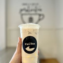 Roasted Oolong Milk Tea w/ Pudding Roasted Oolong Milk Tea w/ Pudding