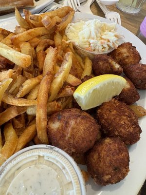 FiN Folk Food by null