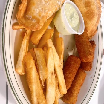Versailles - Assorted Empanadas - Cuban Near Me - Miami, Florida Versailles - Assorted Empanadas - Cuban Near Me - Miami, Florida