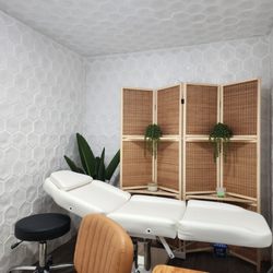 Solid Primary Care - The examination room with the quirky hexagon tiles. This reminded me of the Korean spa in Irvine. Is this Korean style design?