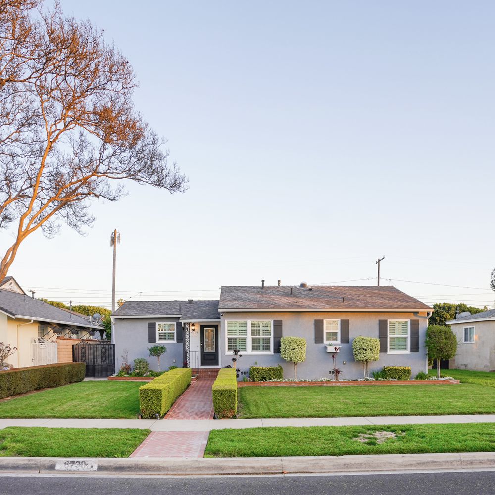 KARINA VILLAGOMEZBLVD ESTATE PROPERTIES Contact Agent 11 Photos