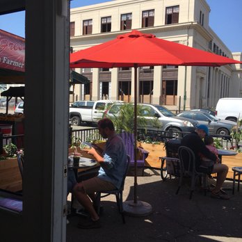 Main Squeeze - Outside patio overlooks Alameda High and is right next door to Dan's Fresh Produce - Juice Bars & Smoothies Near Me - Alameda, California