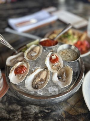 Saint & Second by null