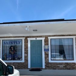 Saintly Gifts - Front entrance