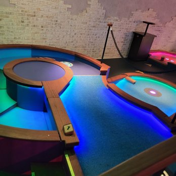 Puttshack - Houston - Mini Golf Near Me - Houston, Texas
