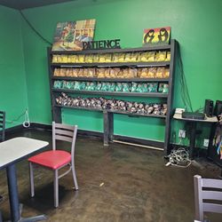Smoke-N-Hoagies - Eating area.