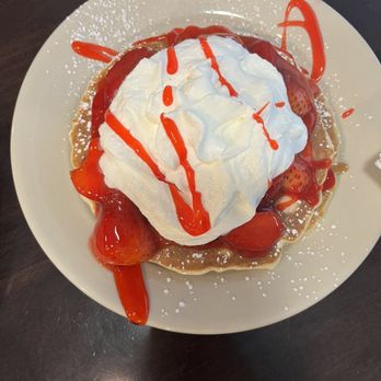 Maple N Jams Cafe - strawberry shortcake with whipped cream - American Near Me - Burbank, Illinois