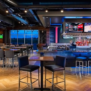Topgolf - Main Restaurant and Bar - New American Near Me - Centennial, Colorado
