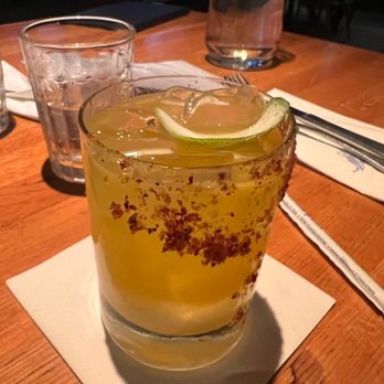Earls Kitchen + Bar - mango margarita - New American Near Me - Miami, Florida Earls Kitchen + Bar - mango margarita - New American Near Me - Miami, Florida