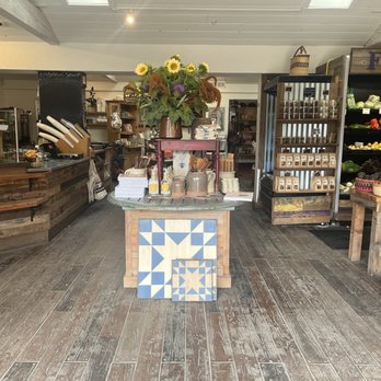 Earthbound Farm Stand - Inside store - Organic Stores Near Me - Carmel, California