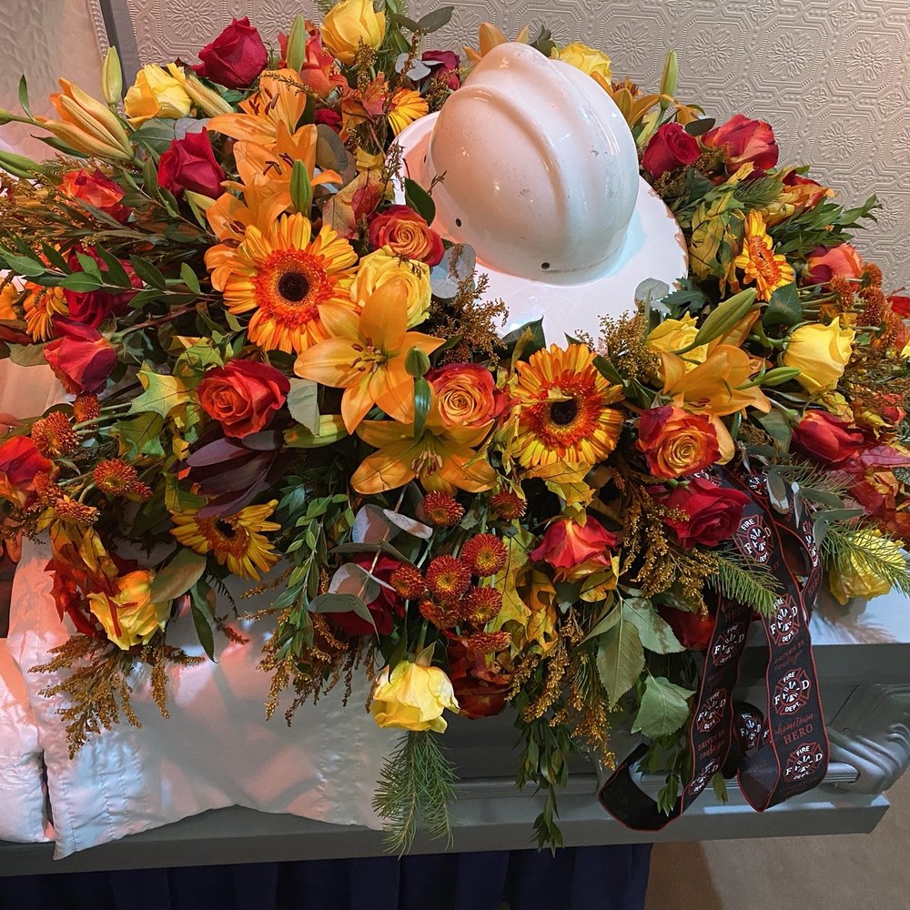 The Lily Pad Florist - Florists Near Me - Gadsden, Alabama