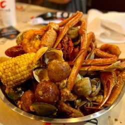 Crafty Crab - Orange Park - Seafood Platter (Large) $70.99